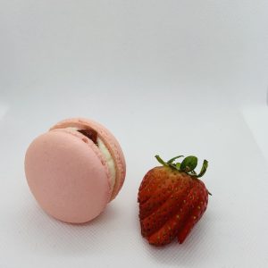 Product Image for  Strawberry Cheesecake Macaron