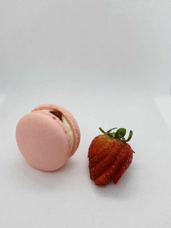 Product Image for  Strawberry Cheesecake Macaron