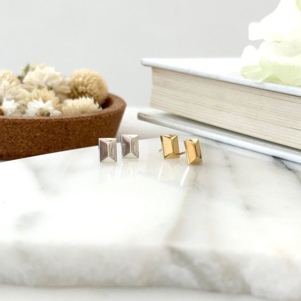 Product Image for  SILVER CANAL STUDS