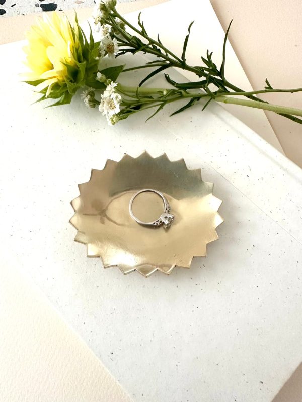 Product Image for  BRASS POINTE JEWELRY DISH