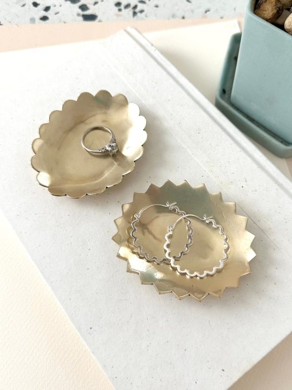 Product Image for  BRASS POINTE JEWELRY DISH