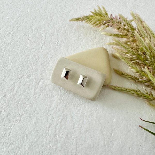 Product Image for  SILVER CANAL STUDS
