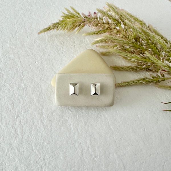 Product Image for  SILVER CANAL STUDS