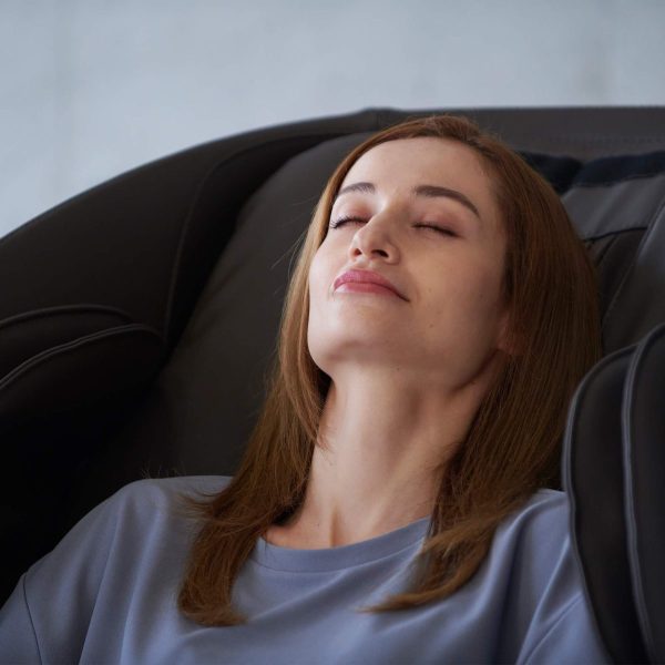Product Image for  Synca Hisho SL Track Heated Deluxe Zero Gravity Massage Chair