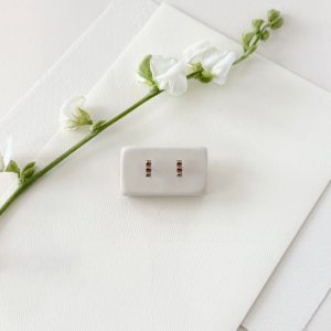 Product Image for GOLD SCALA MINI BAR STUDS
